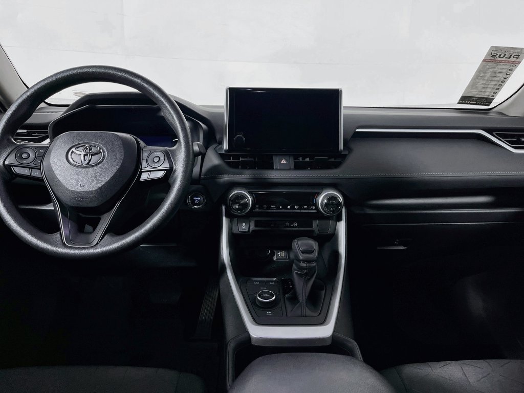 Used 2024 Toyota RAV4 XLE AWD/4WD image 26