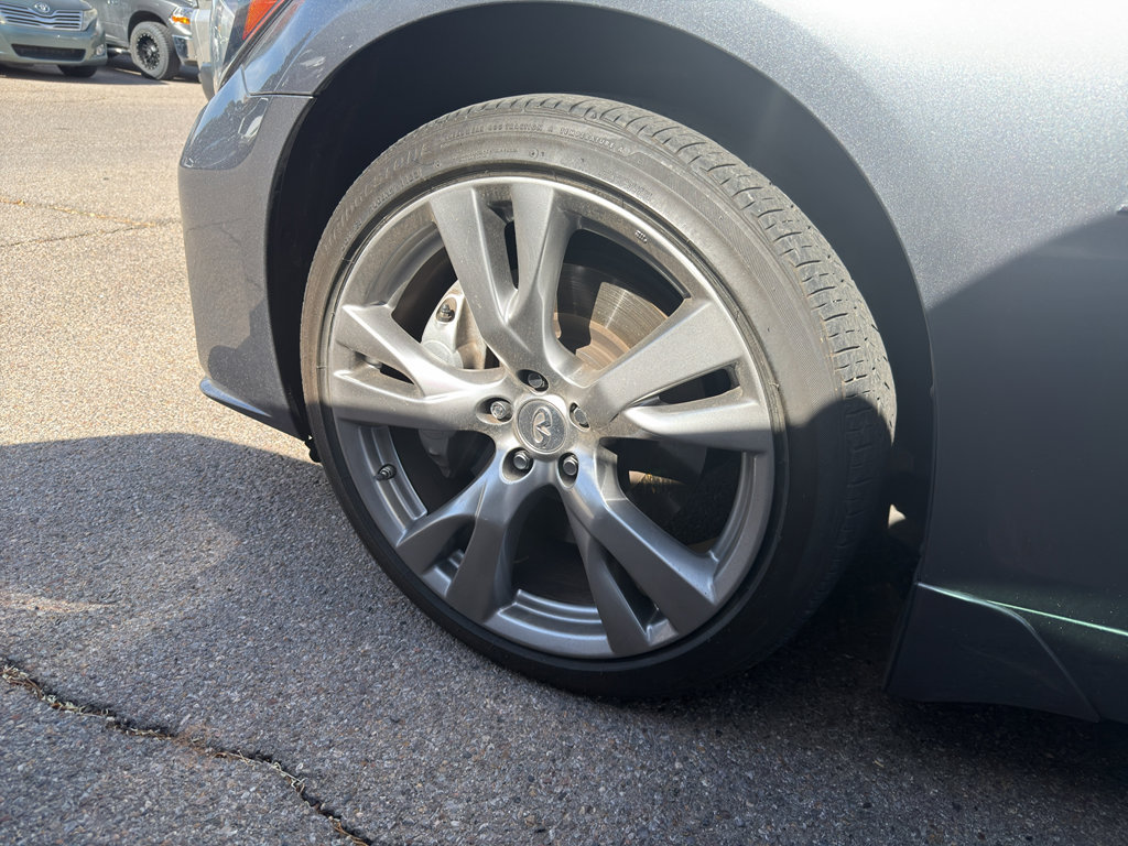 Used 2017 INFINITI Q70 3.7 w/ Technology Package image 14