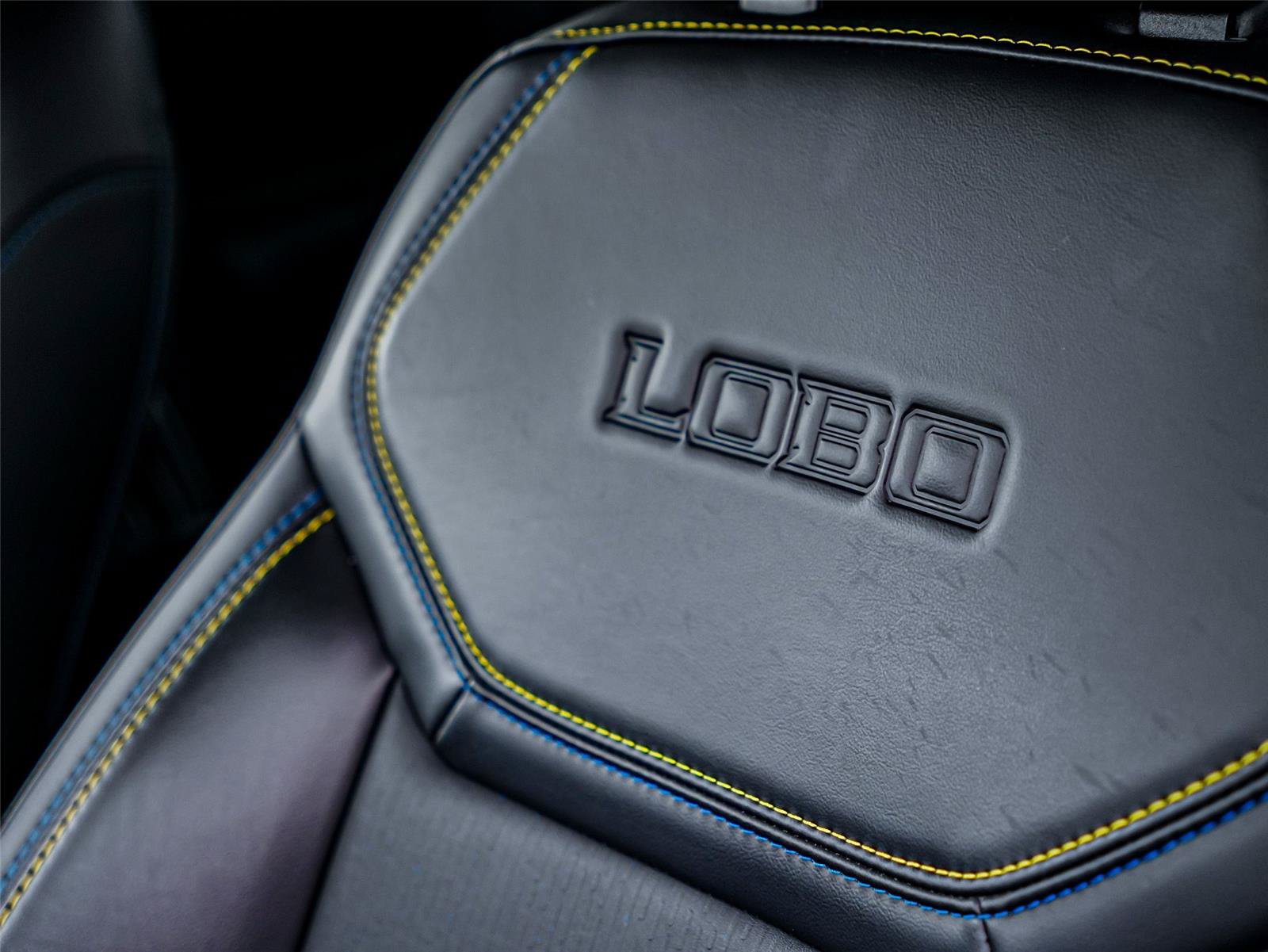 Used 2025 Ford Maverick Lobo AWD/4WD image 13