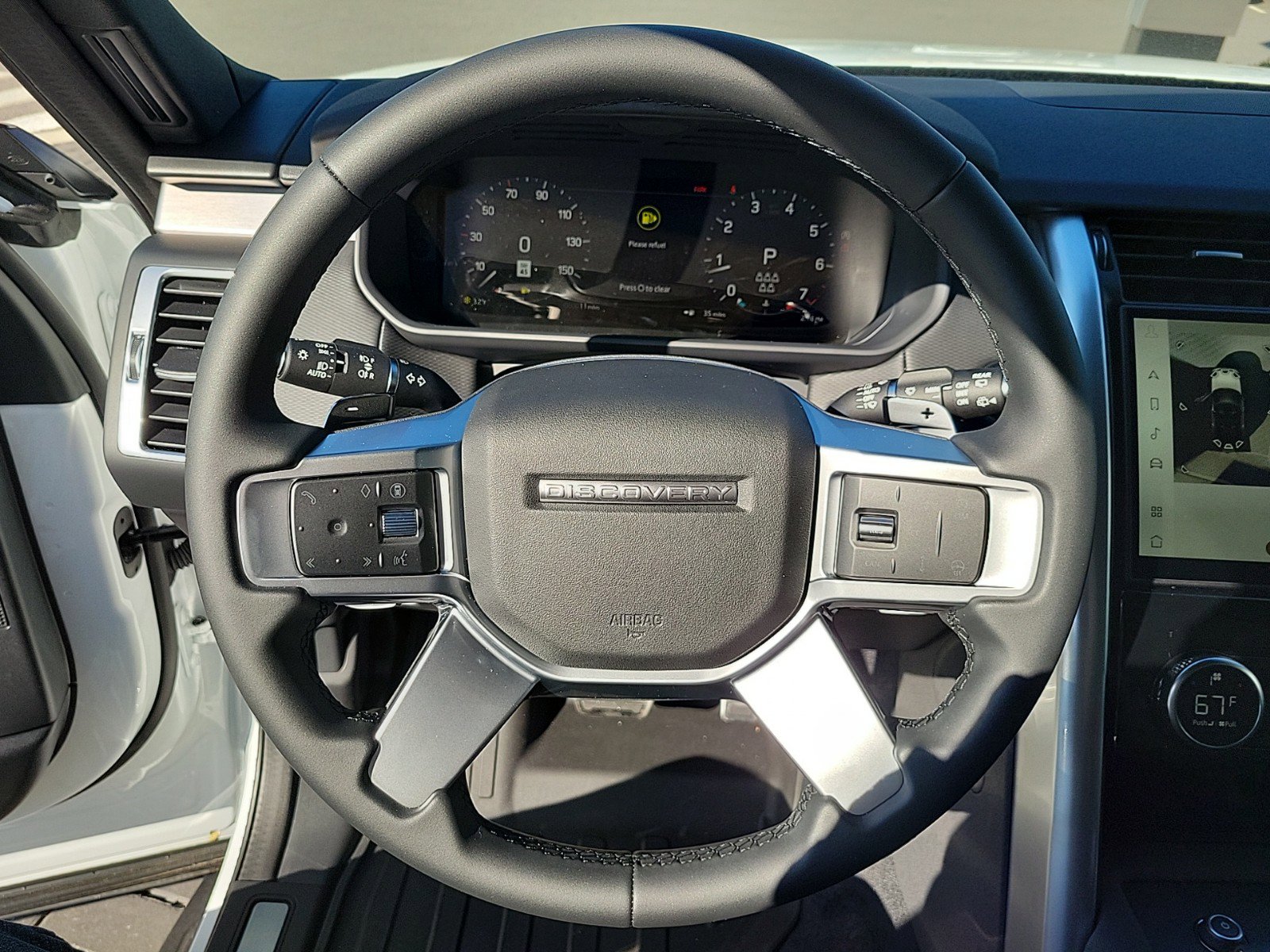 Certified 2025 Land Rover Discovery Dynamic SE AWD/4WD image 32