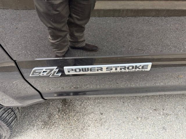 Used 2022 Ford F250 Platinum w/ FX4 Off-Road Package image 7