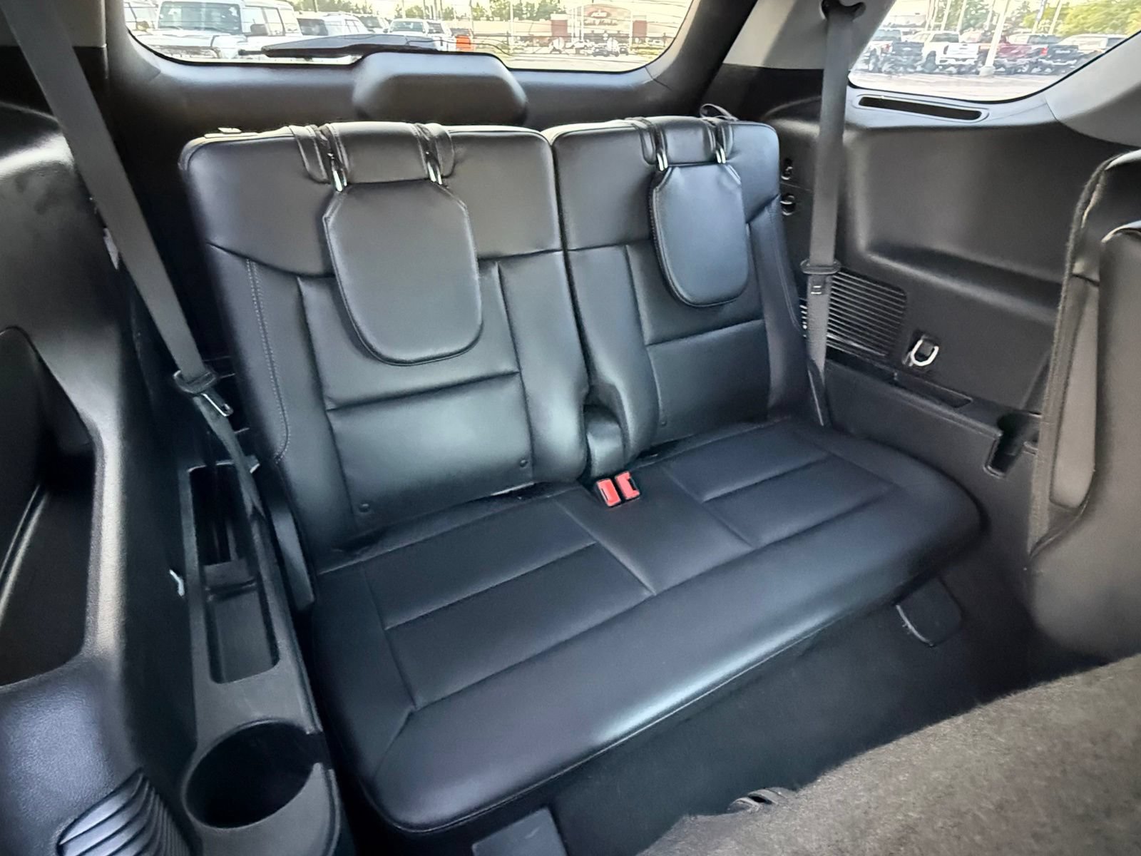 Used 2023 Ford Explorer XLT w/ Equipment Group 202A AWD/4WD image 15