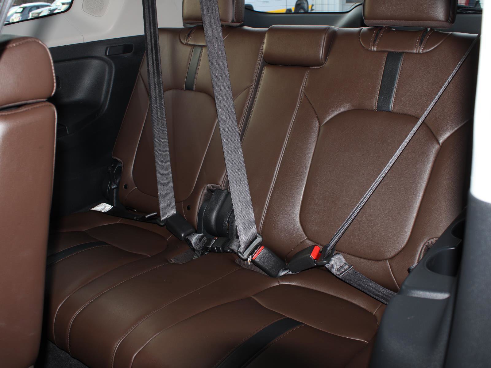 Used 2023 Honda Pilot Elite image 18