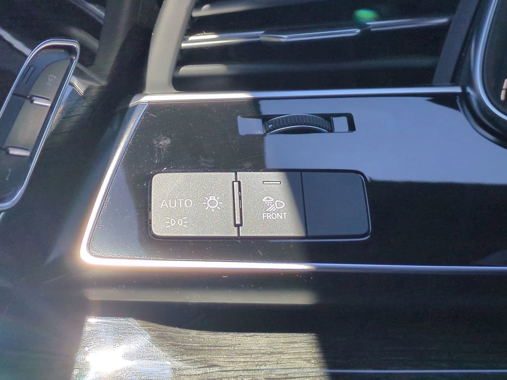 Used 2021 Audi Q8 Premium Plus w/ Premium Plus Package image 25