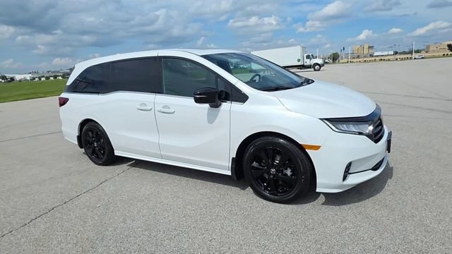 Certified 2024 Honda Odyssey Sport image 9