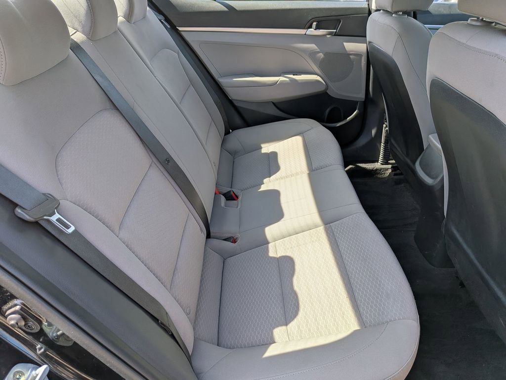 Used 2020 Hyundai Elantra SE w/ Convenience Package (C2) image 27