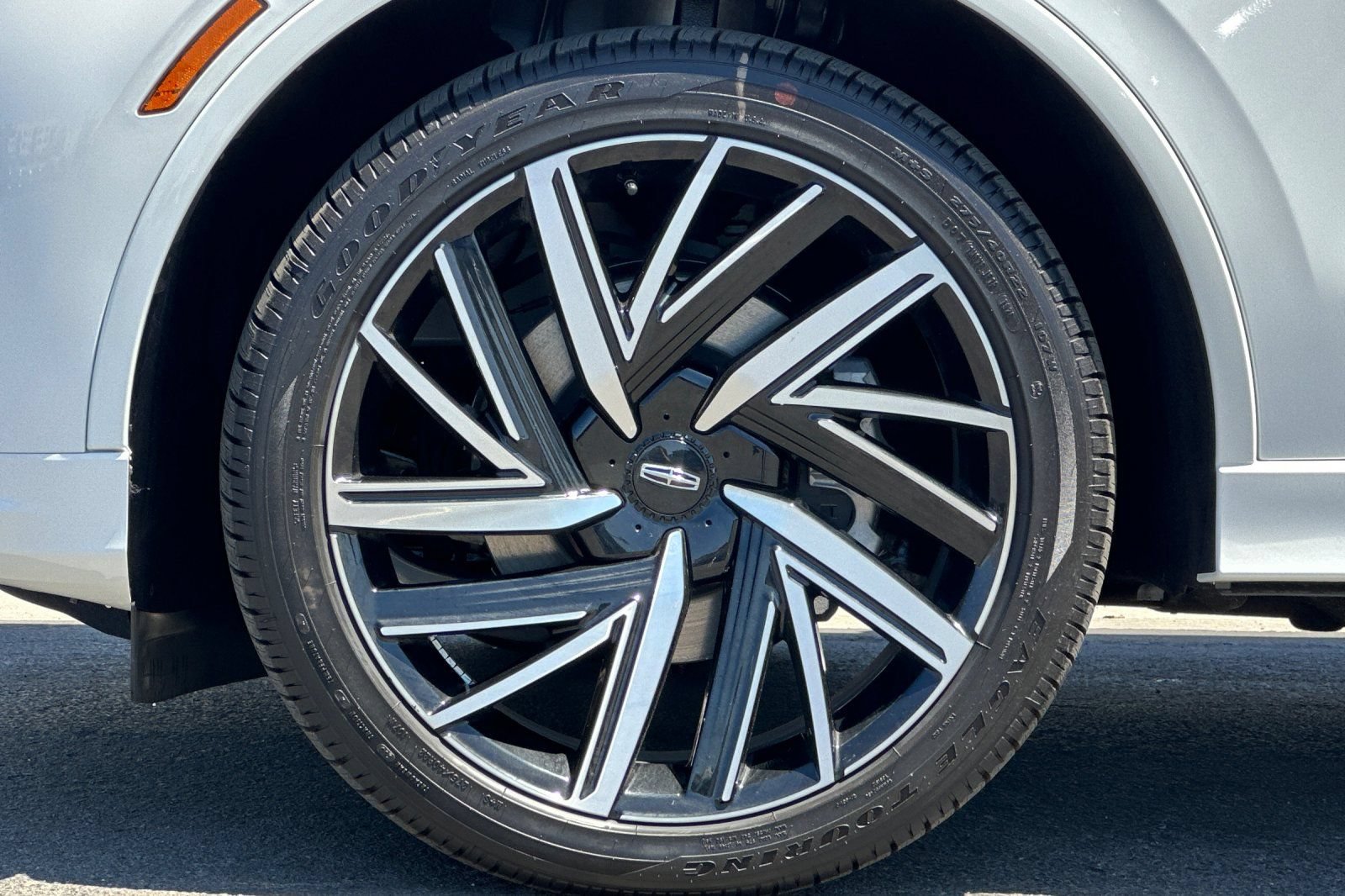 New 2026 Lincoln Aviator Black Label w/ Jet Appearance Package AWD/4WD image 26