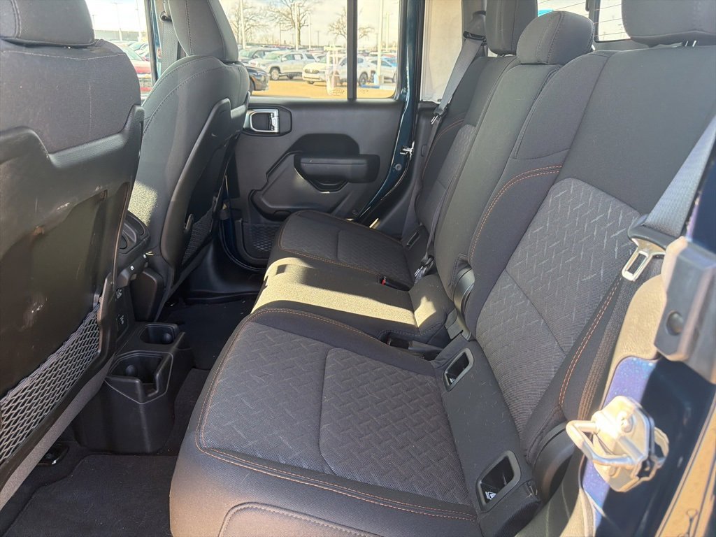 Used 2025 Jeep Gladiator Mojave w/ Safety Group image 22