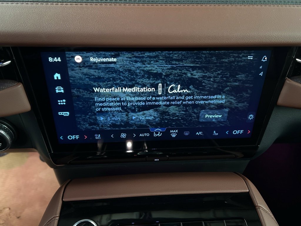 New 2025 Lincoln Navigator L Reserve image 11