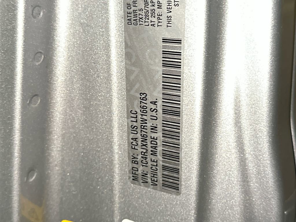 Used 2024 Jeep Wrangler Unlimited image 35