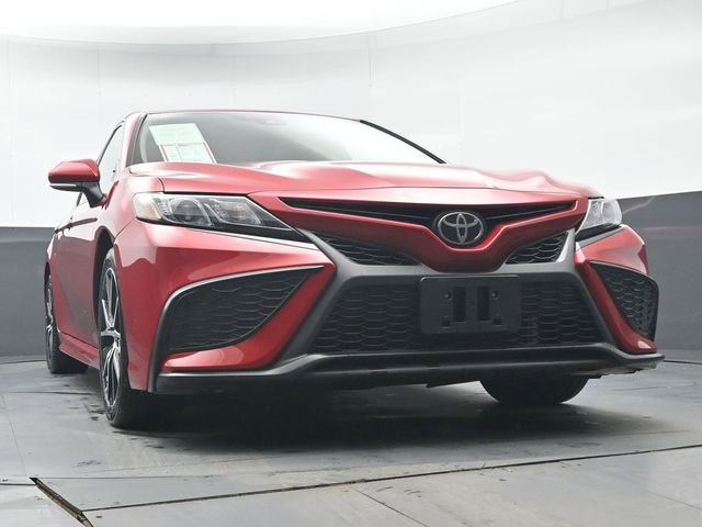 Used 2023 Toyota Camry SE w/ Cold Weather Package image 37