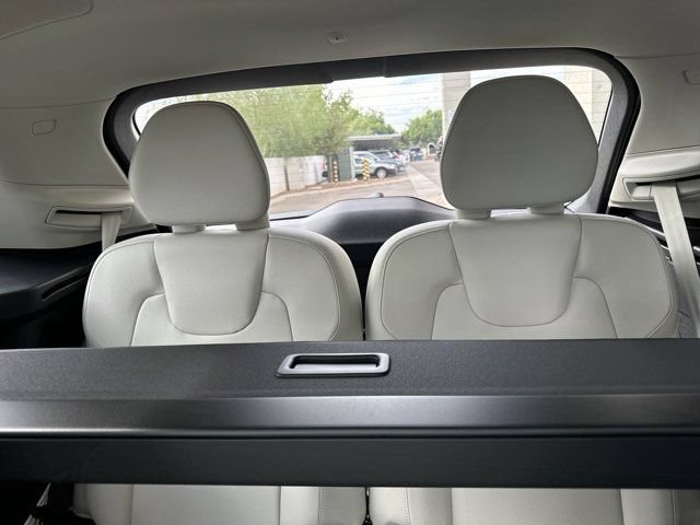 New 2025 Volvo XC90 T8 Plus w/ Protection Package Premier AWD/4WD image 16