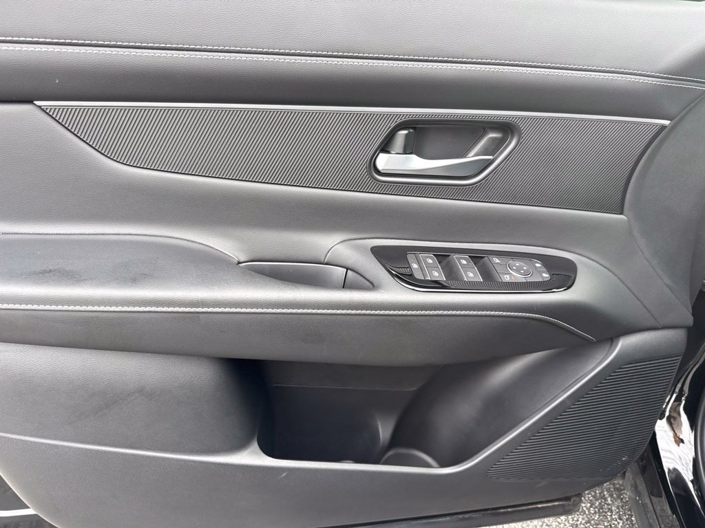 Certified 2025 Nissan Murano SV AWD/4WD image 9