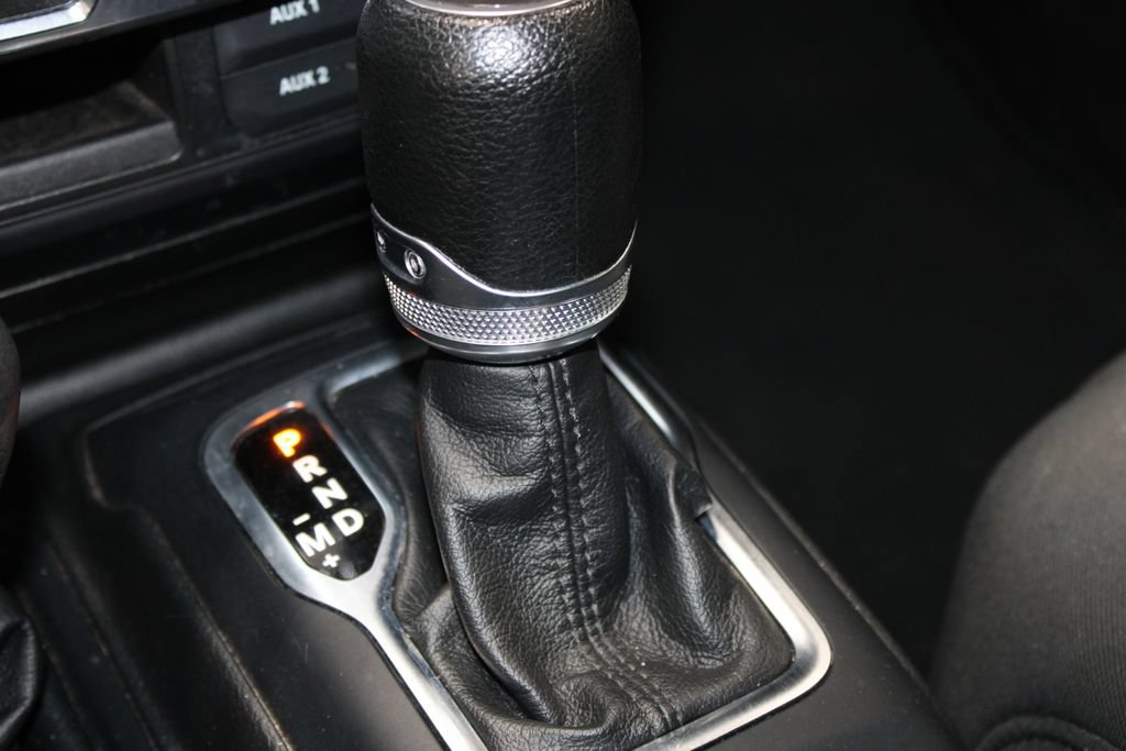 Used 2023 Jeep Wrangler Unlimited Sport AWD/4WD image 45