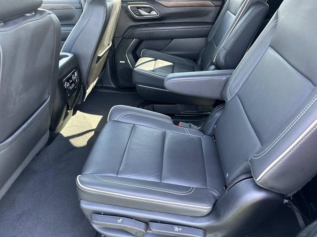 Used 2023 Chevrolet Suburban Premier image 26