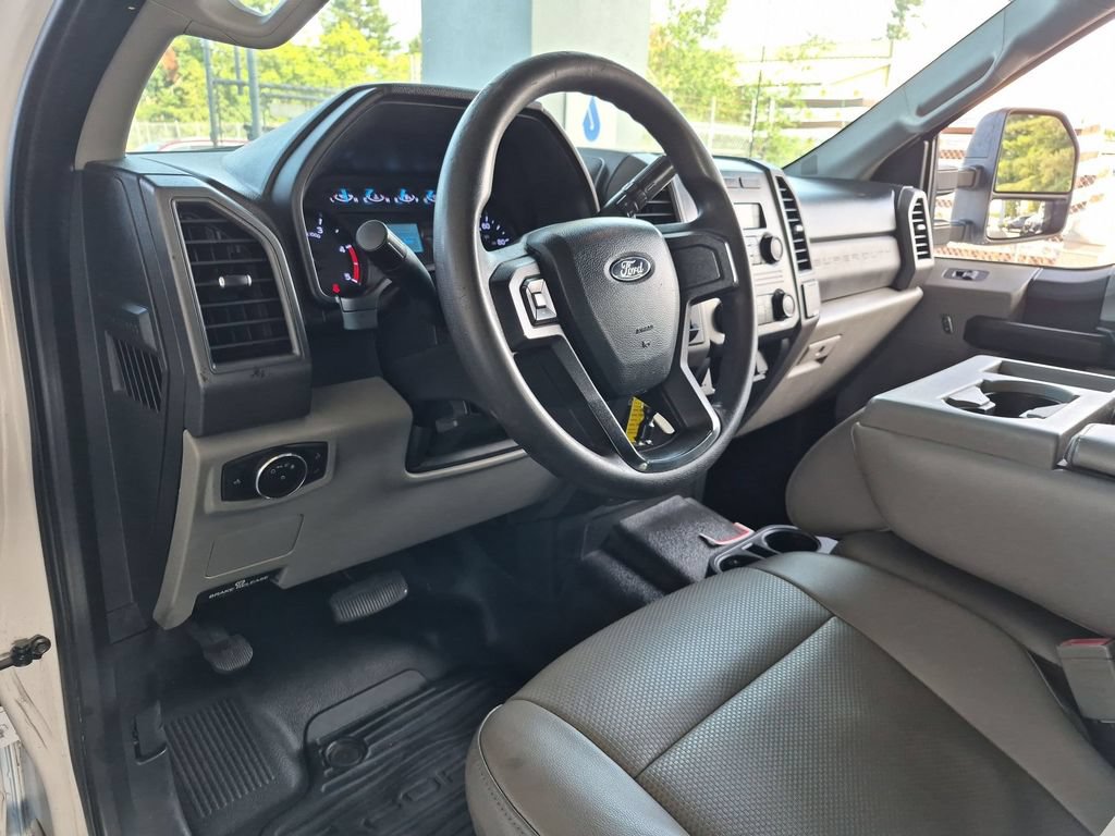 Used 2019 Ford F250 XL w/ Power Equipment Group RWD image 9