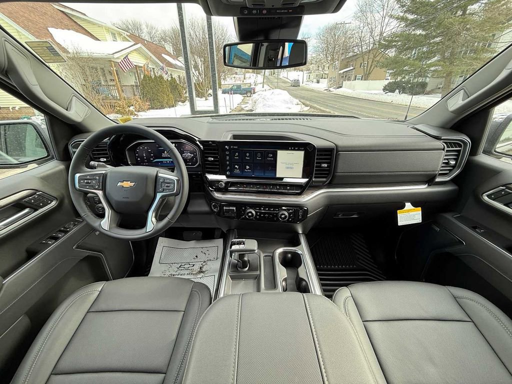 New 2026 Chevrolet Silverado 1500 LTZ w/ Z71 Off-Road Package AWD/4WD image 10