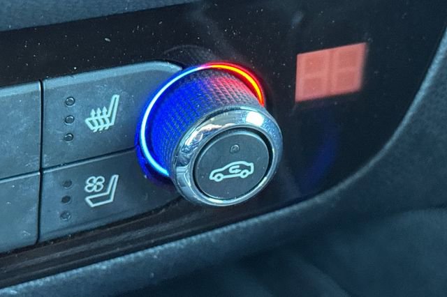 Used 2019 Buick Enclave Avenir w/ Avenir Technology Package image 31