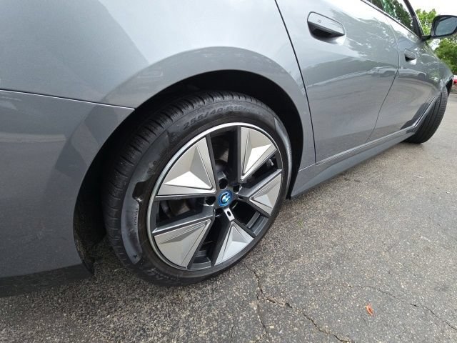 Used 2023 BMW i4 eDrive40 RWD image 46