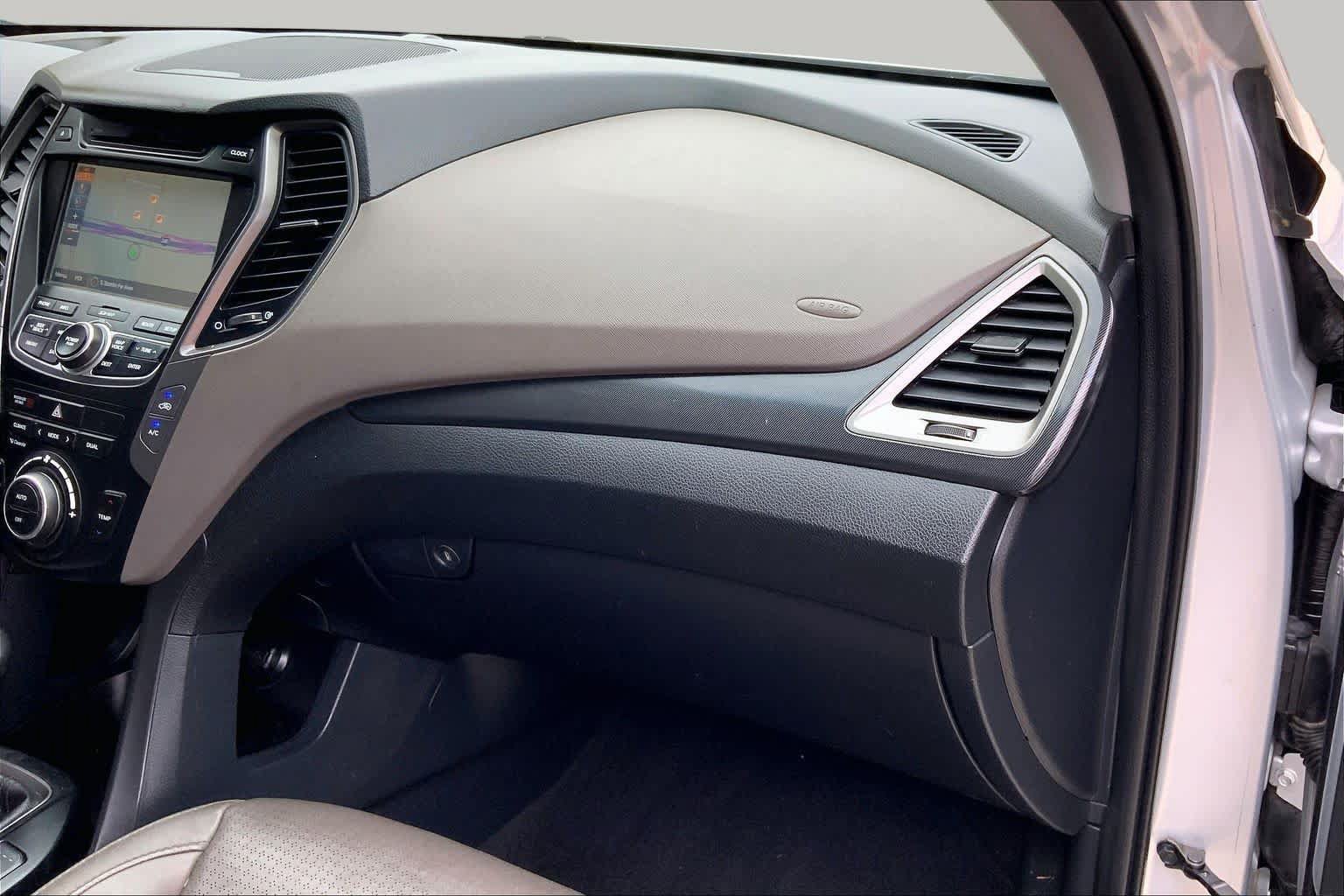 Used 2016 Hyundai Santa Fe Sport 2.0T w/ Option Group 05 FWD image 19