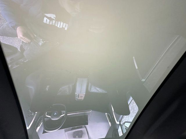 Used 2023 BMW iX xDrive50 w/ Premium Package image 16