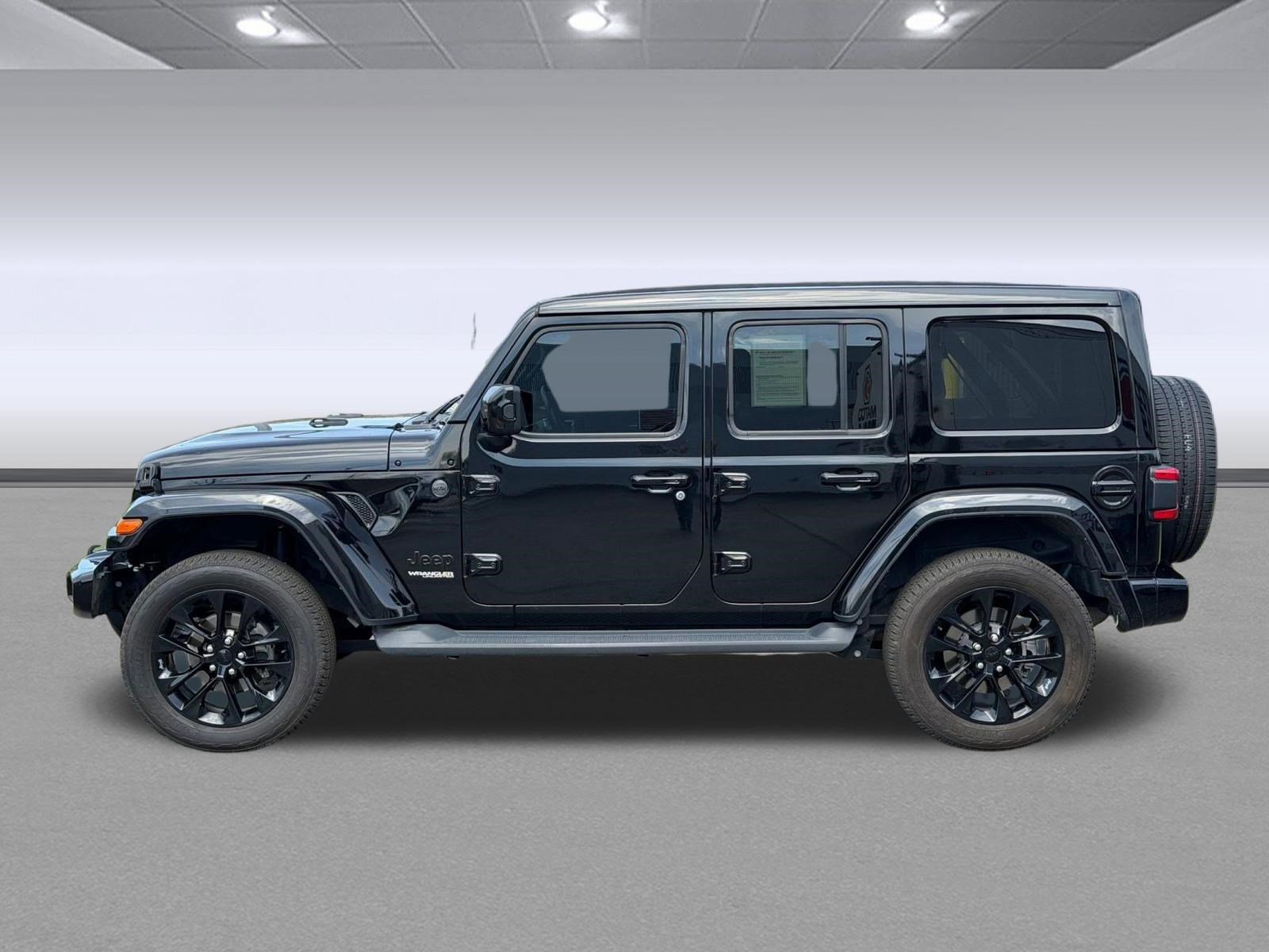 Used 2021 Jeep Wrangler Unlimited Sahara AWD/4WD image 2