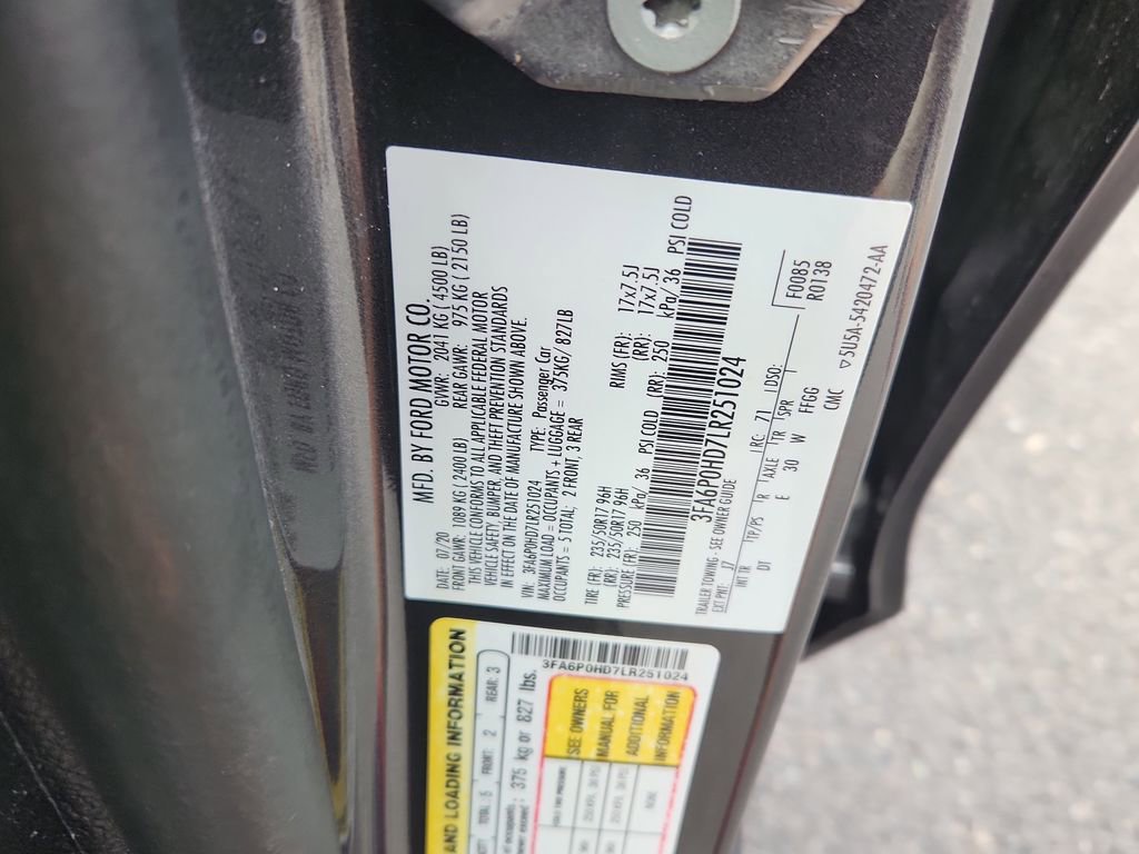 Used 2020 Ford Fusion SE FWD image 19