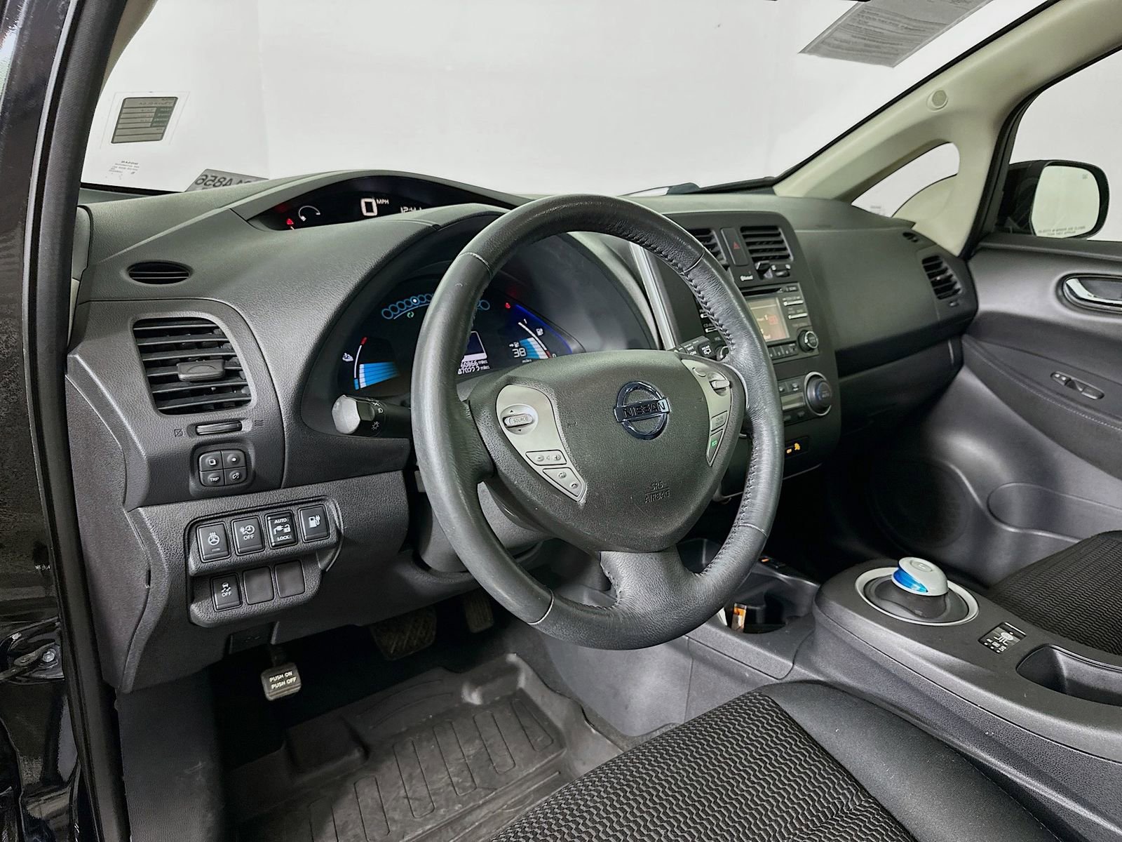 Used 2015 Nissan Leaf S w/ Charge Package image 10