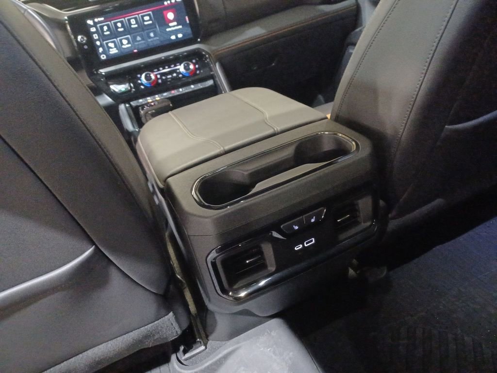 Used 2024 GMC Sierra 1500 AT4 w/ Technology Package image 23