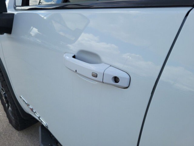 Used 2022 GMC Sierra 2500 AT4 w/ AT4 Preferred Package image 10