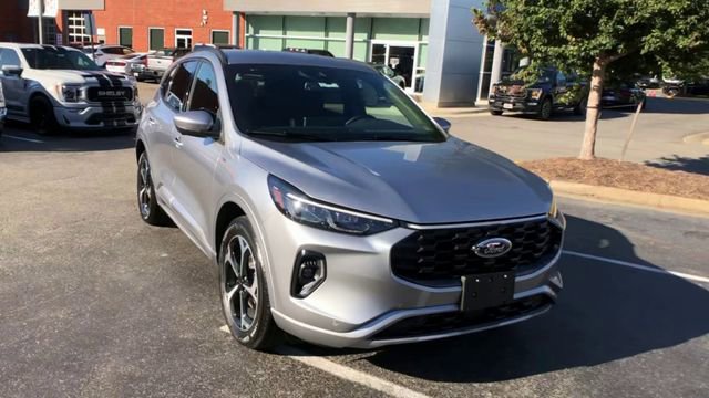 Used 2023 Ford Escape ST-Line Elite image 3