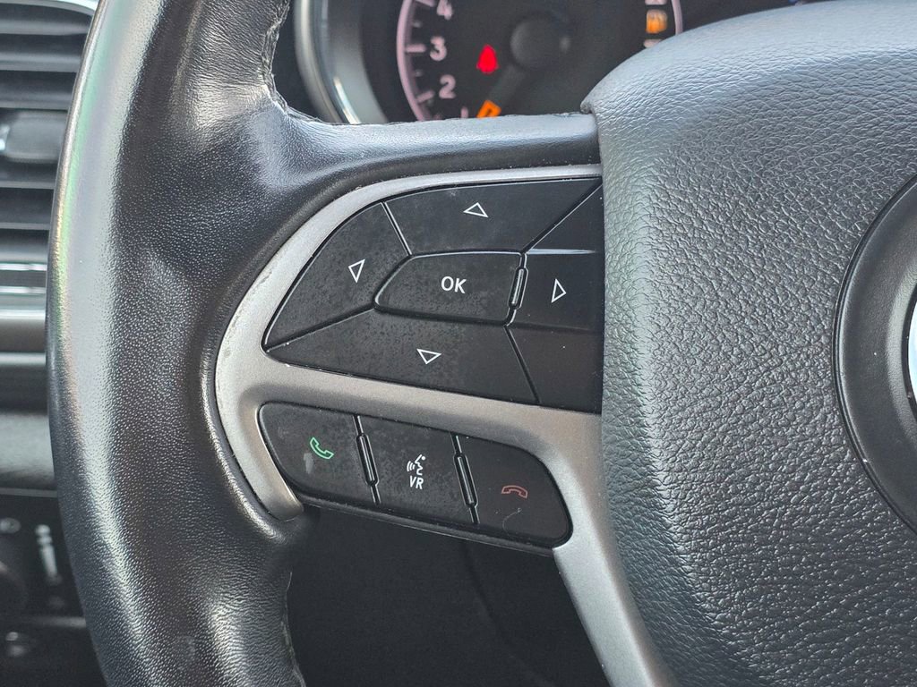 Certified 2021 Jeep Grand Cherokee Laredo X image 34