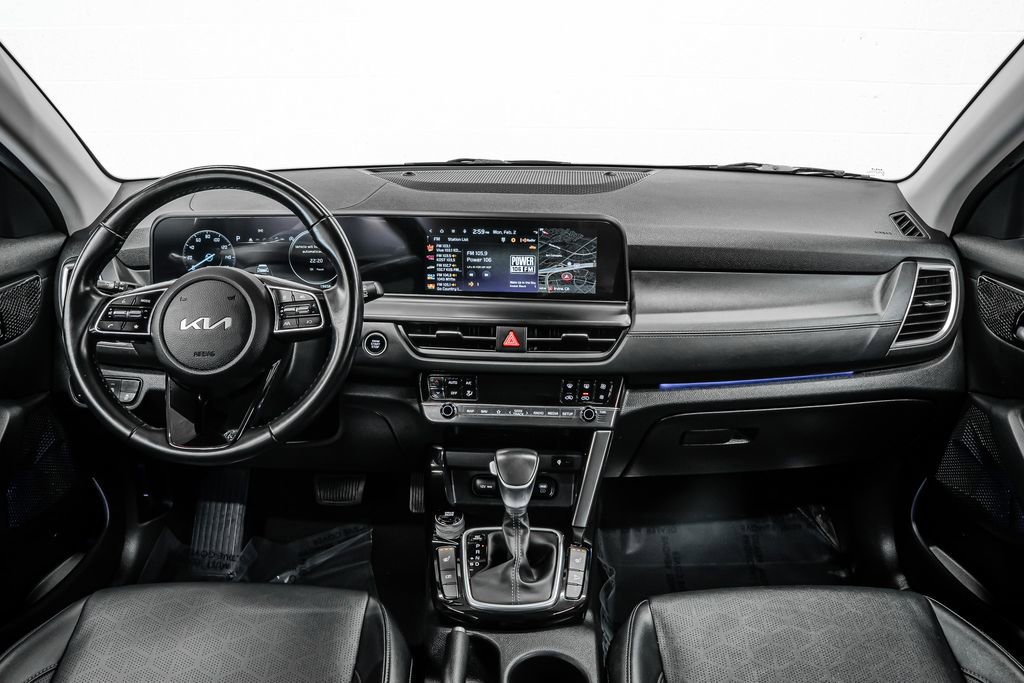 Used 2024 Kia Seltos EX image 12