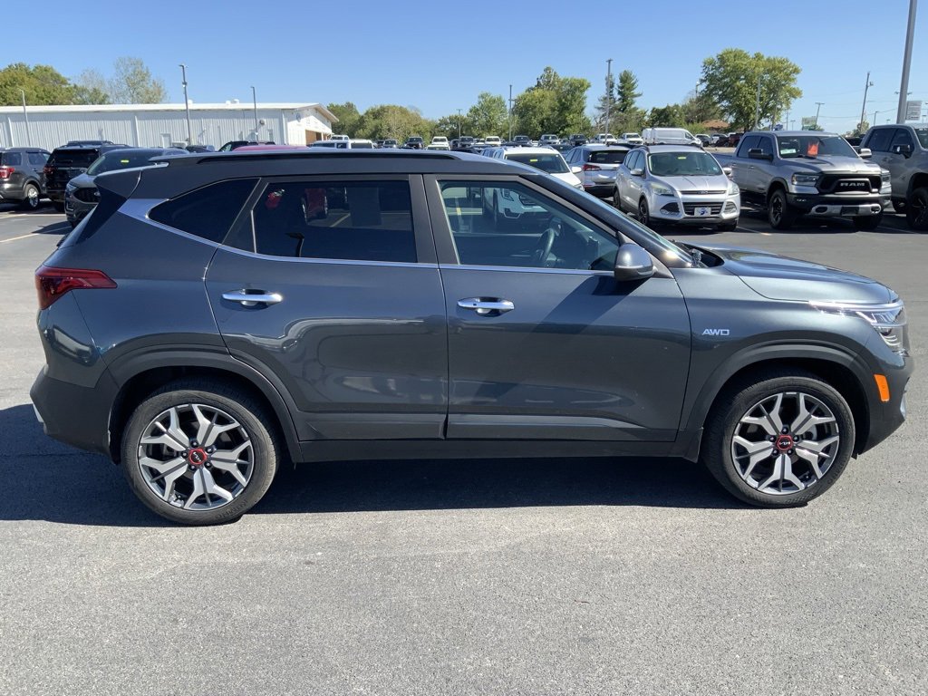 Used 2023 Kia Seltos SX image 14
