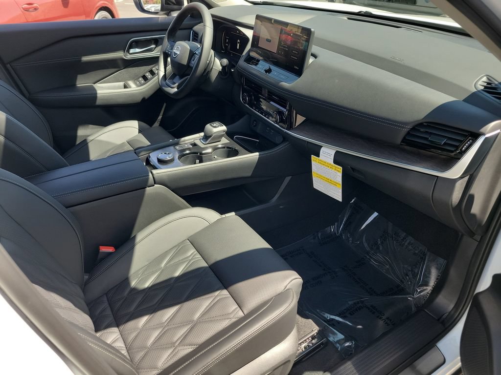 New 2026 Nissan Rogue Platinum AWD/4WD image 12
