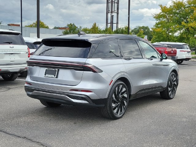 Certified 2024 Lincoln Nautilus Reserve w/ Equipment Group 202A AWD/4WD image 4
