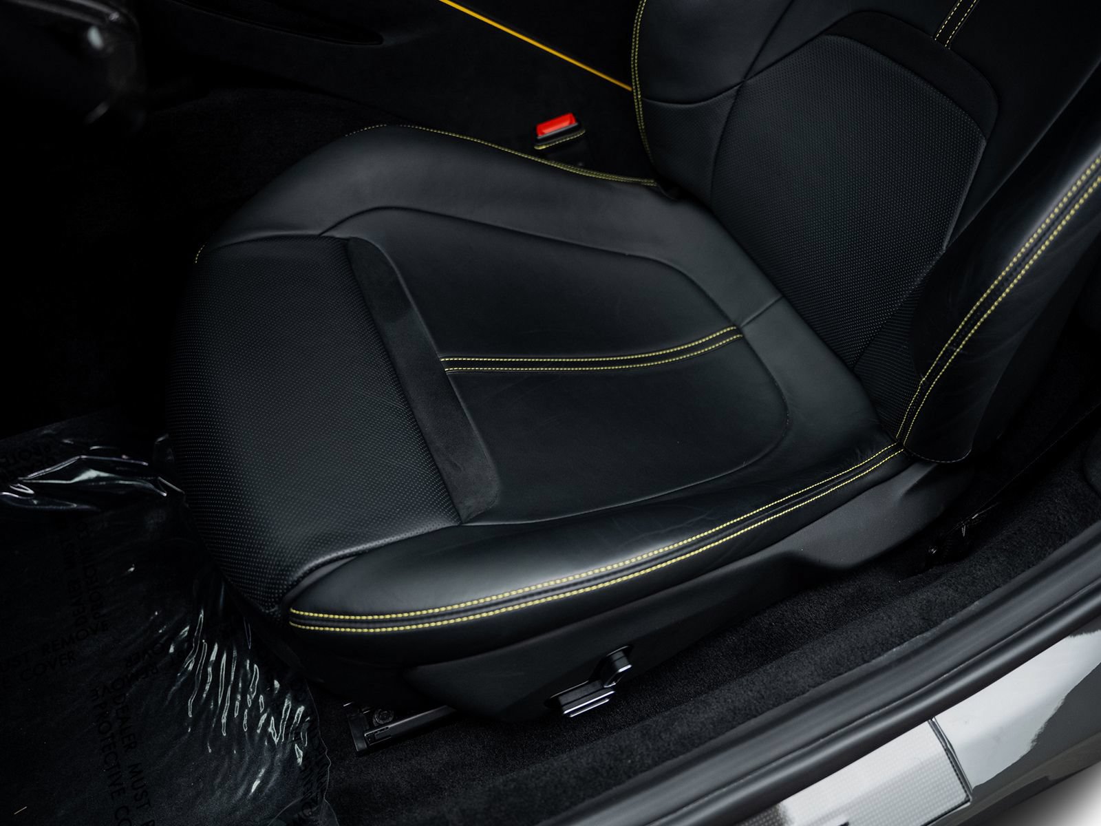 Used 2022 Ferrari Roma RWD image 34