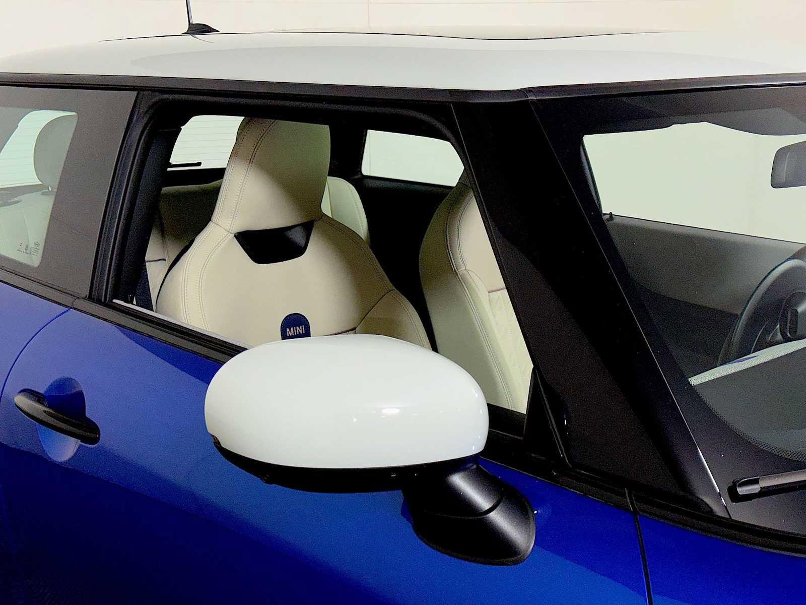 Certified 2025 MINI Cooper S image 30