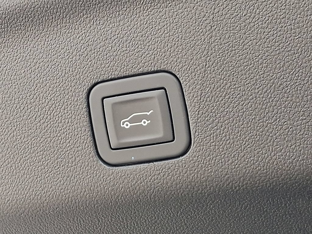 Certified 2025 Chevrolet Suburban LT AWD/4WD image 31