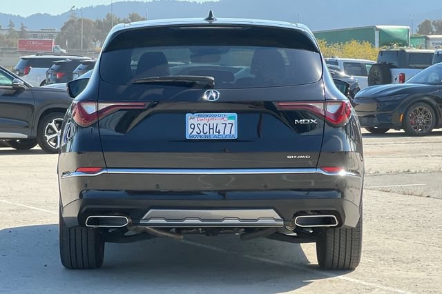 Certified 2025 Acura MDX w/ Technology Package AWD/4WD image 5