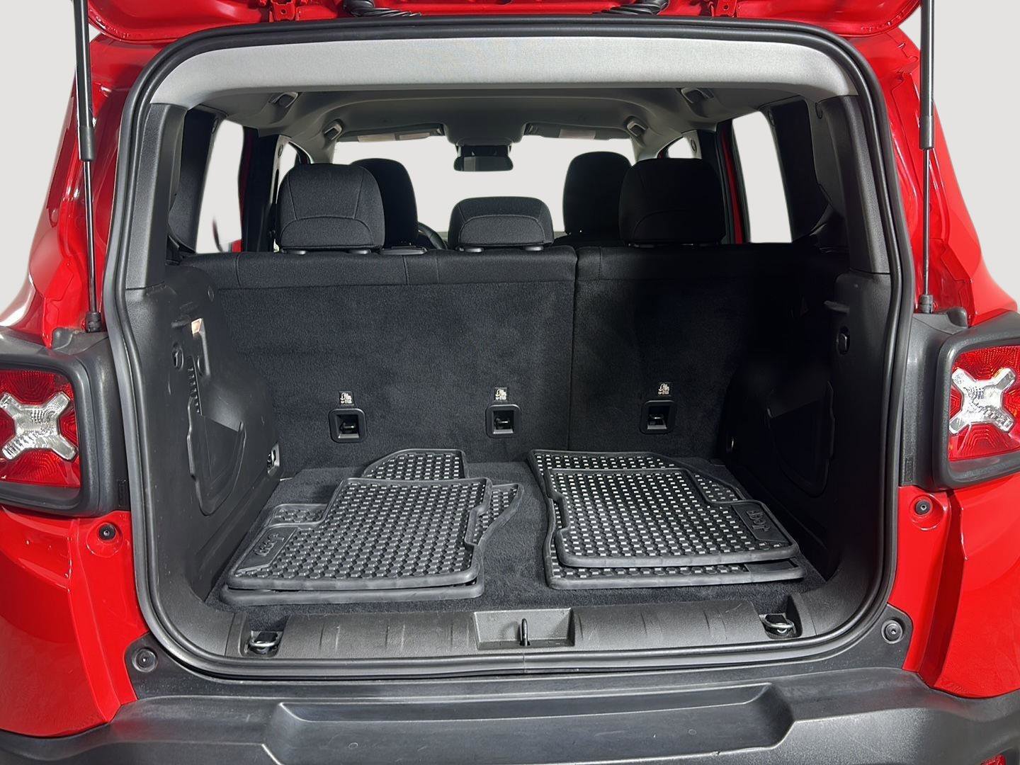 Used 2022 Jeep Renegade Latitude image 21