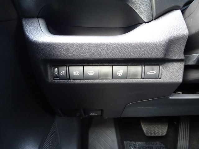 Used 2025 Toyota RAV4 XLE Premium AWD/4WD image 20