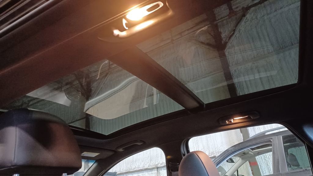 Used 2018 Hyundai Elantra GT Sport w/ Sport Tech Package 04 image 7