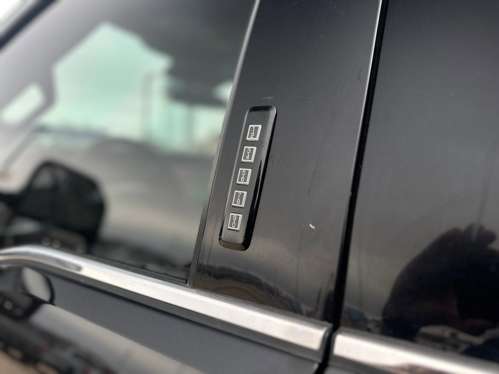 Used 2023 Ford F350 Lariat w/ Lariat Ultimate Package image 22