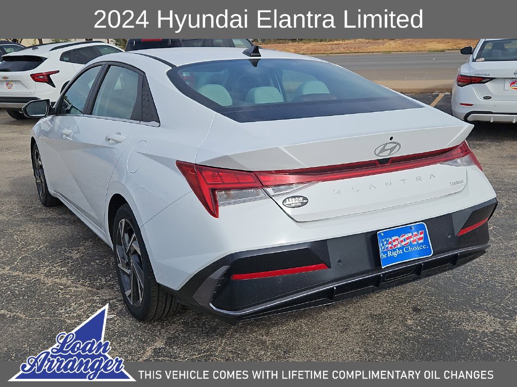 Used 2024 Hyundai Elantra Limited FWD image 9