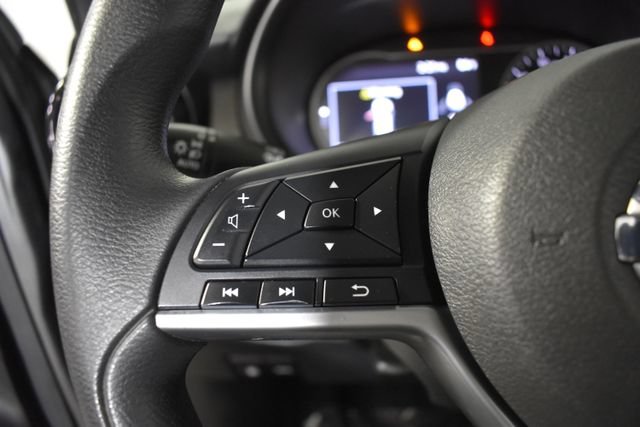 Used 2018 Nissan Kicks SV FWD image 14