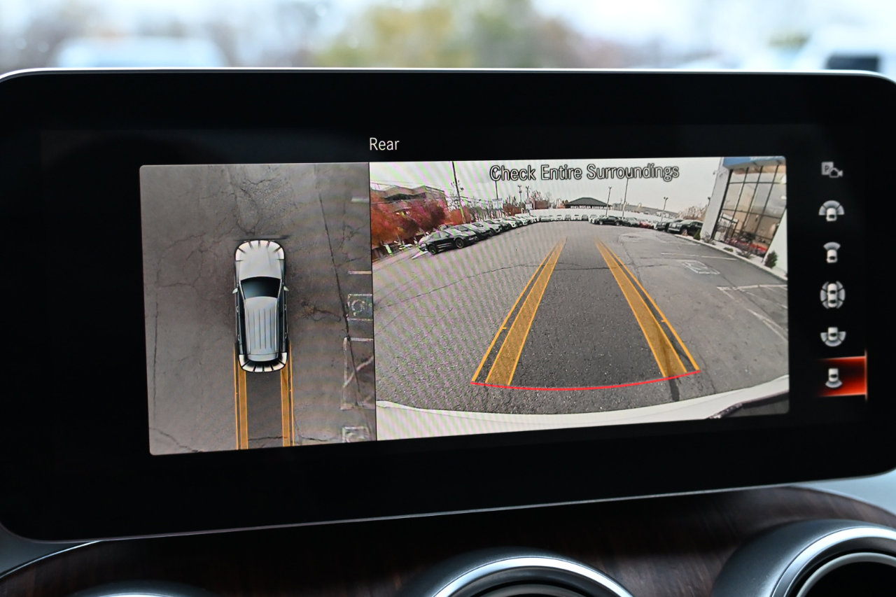 Used 2022 Mercedes-Benz GLC 300 4MATIC image 27