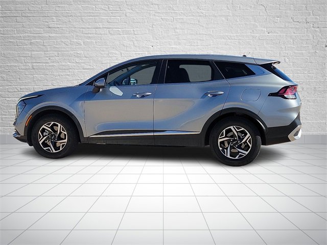 Used 2024 Kia Sportage LX image 2