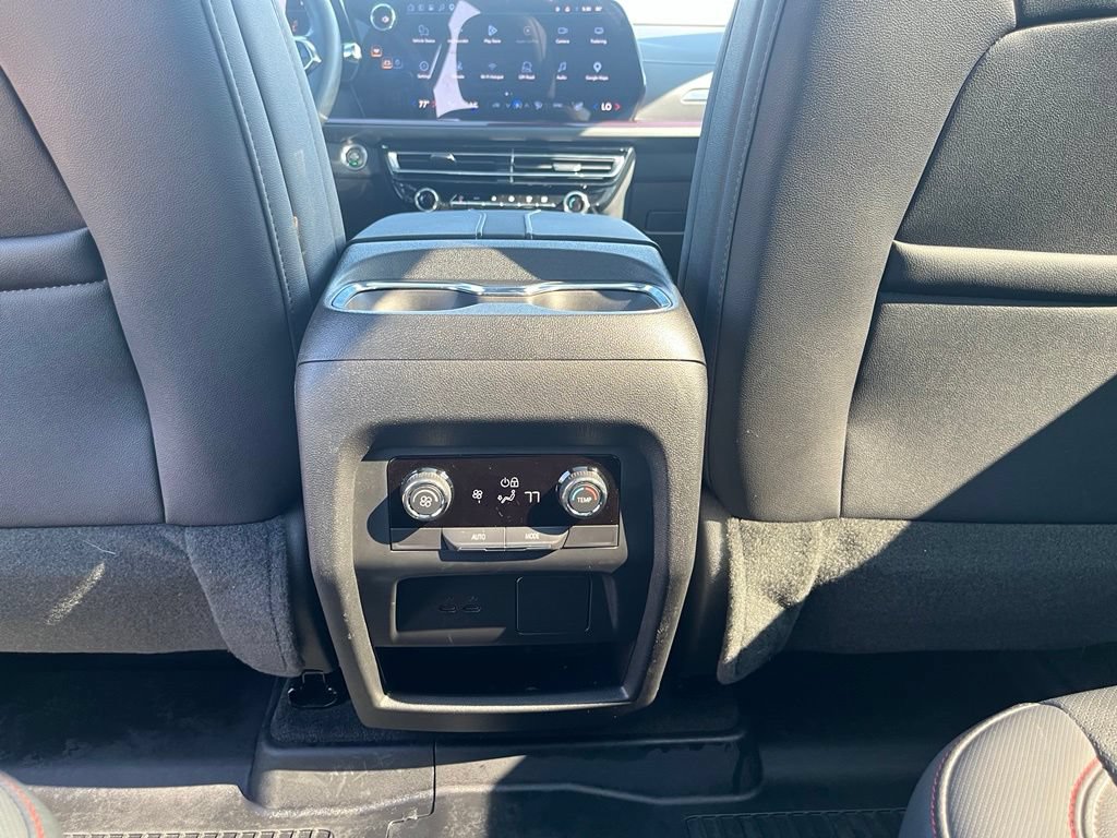 Used 2026 Chevrolet Traverse Z71 w/ LPO, Floor Liner Package AWD/4WD image 29