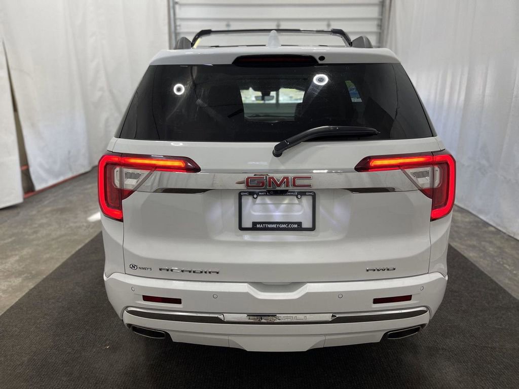 Used 2023 GMC Acadia Denali w/ Denali Technology Package image 12